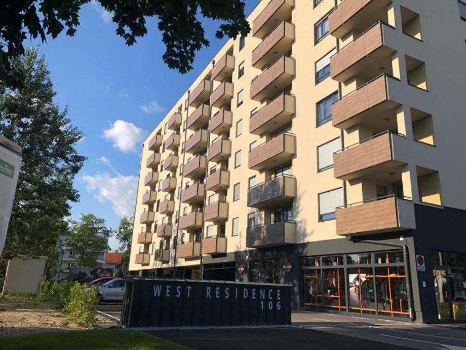 Studio Apartman Krila Wings- Parking In Garage زغرب المظهر الخارجي الصورة
